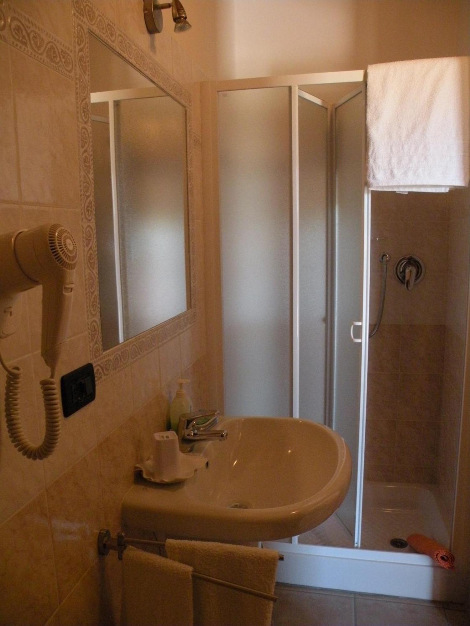 B&B Da Levi Piana Del Sole Rivalta Bormida Habitación foto